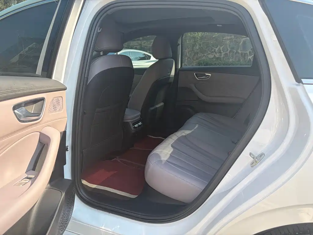 Roewe M7 DMH — миниатюра 10