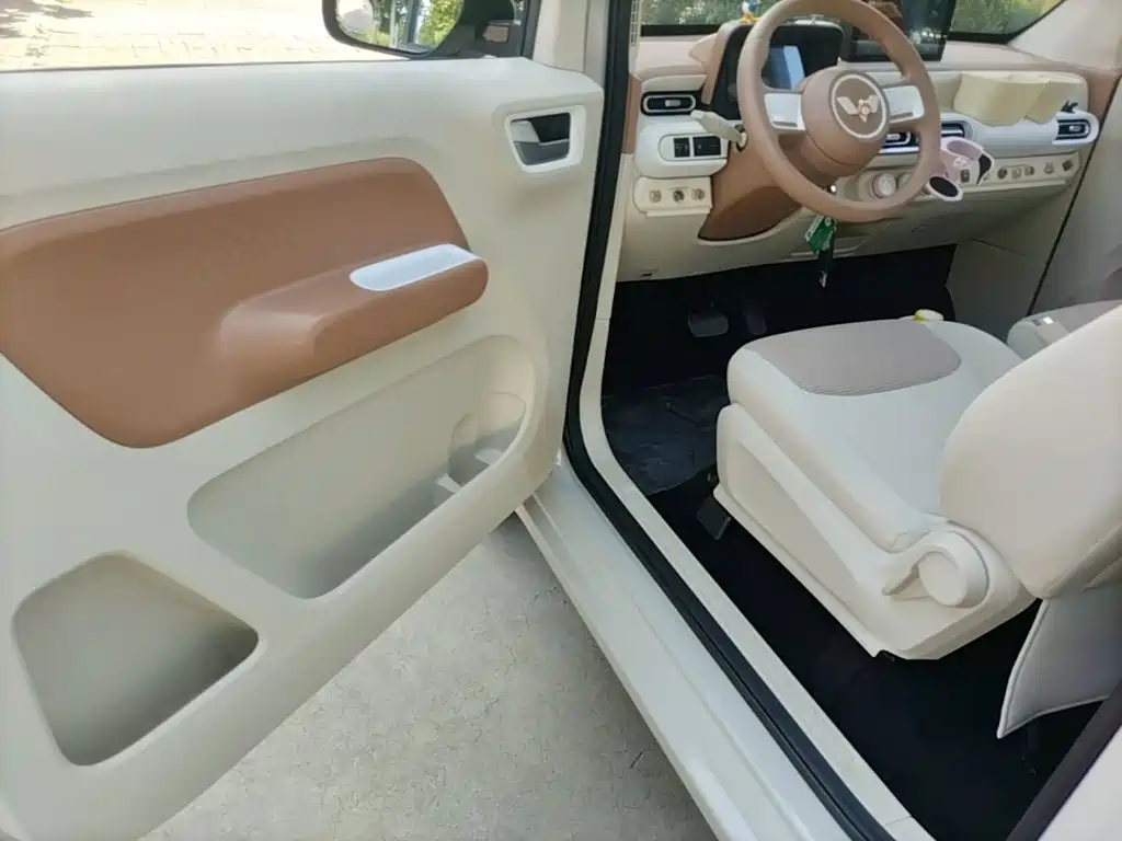 Wuling MINIEV — миниатюра 16