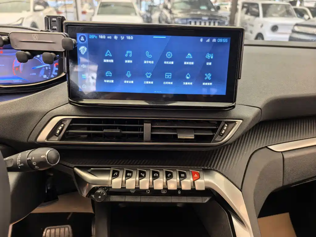 Peugeot 5008 — миниатюра 11