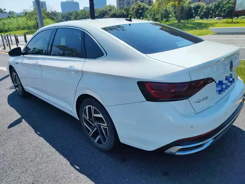 Volkswagen Sagitar — миниатюра 6