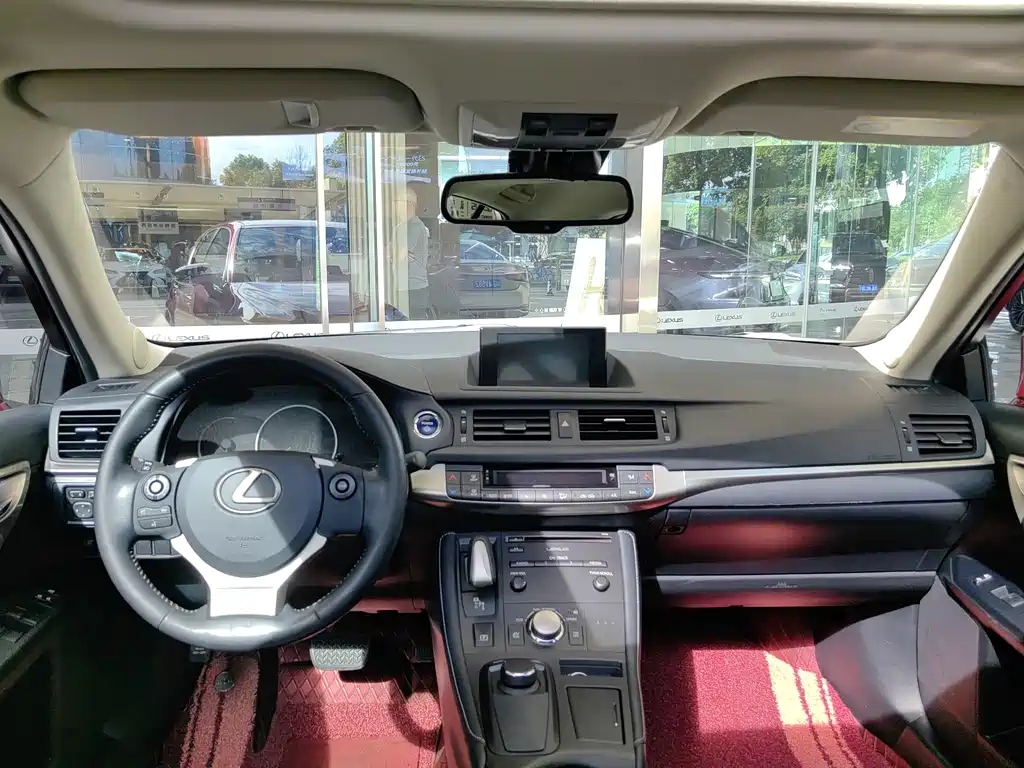 Lexus CT — миниатюра 3