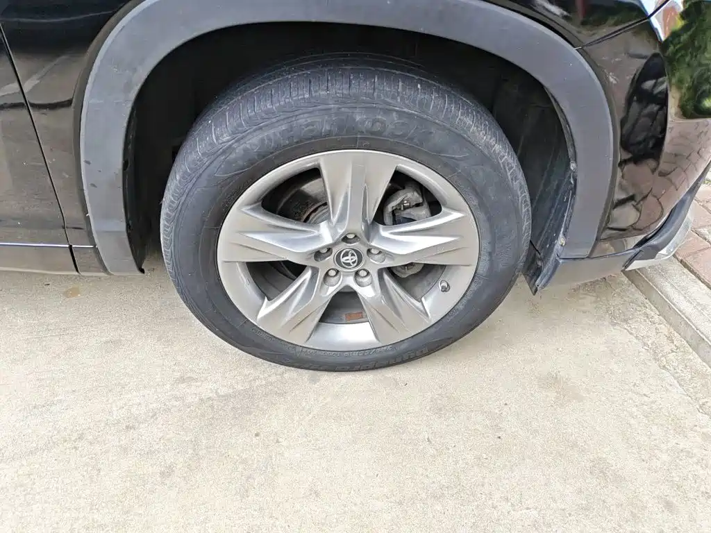 Toyota Highlander — миниатюра 24
