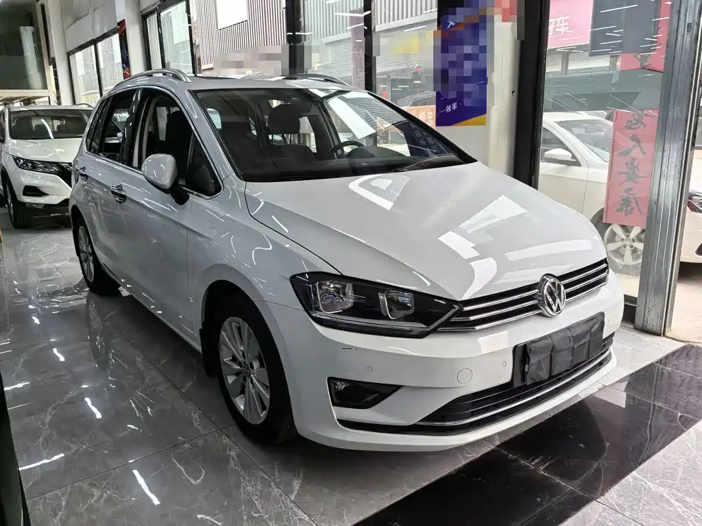 Volkswagen Golf · 2016 230TSI AT