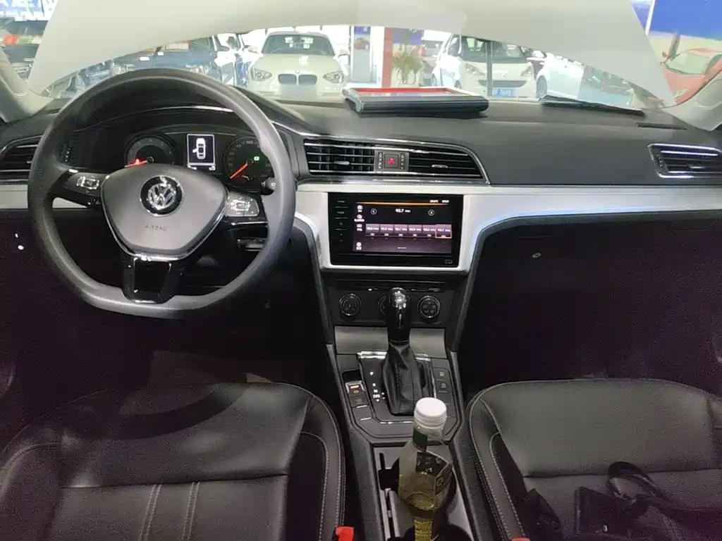 Volkswagen Lamando — миниатюра 10