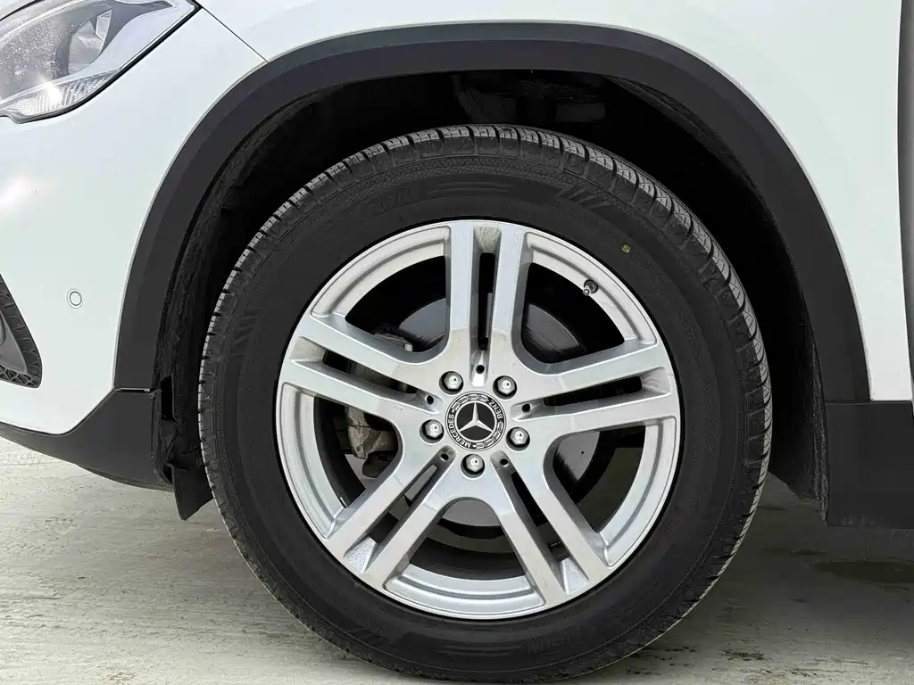 Mercedes-Benz GLA — миниатюра 21