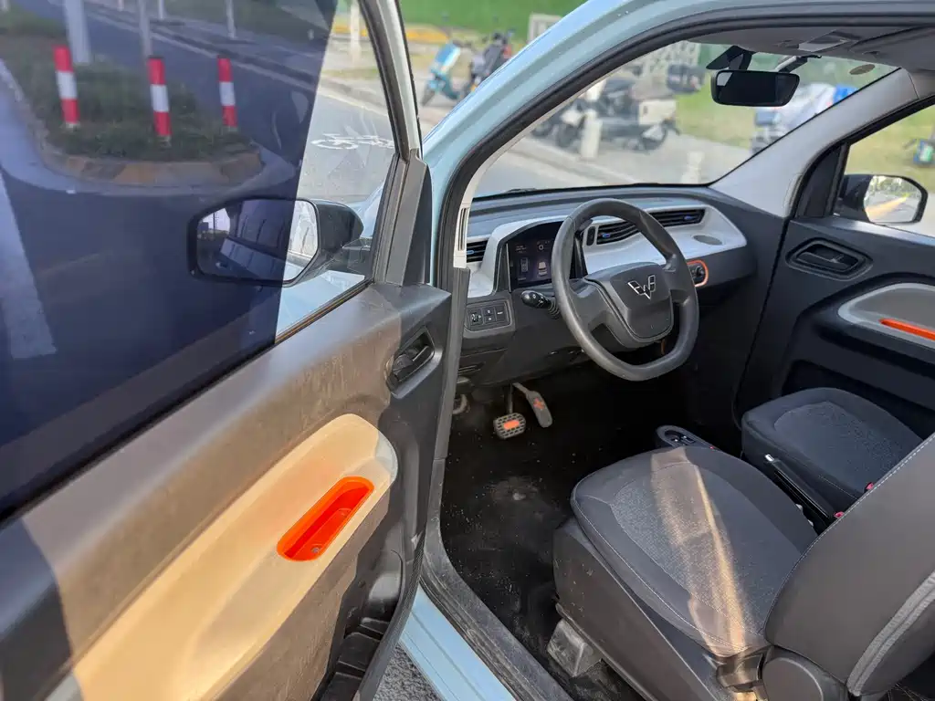 Wuling MINIEV — миниатюра 8