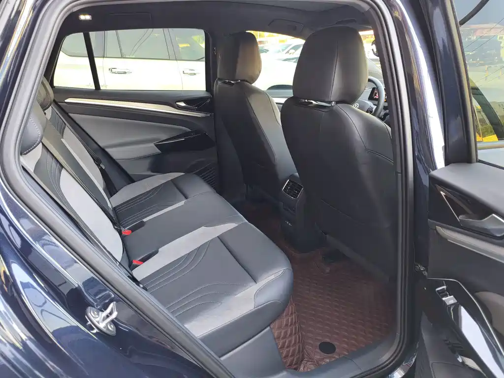 Volkswagen ID.4 Crozz — миниатюра 6
