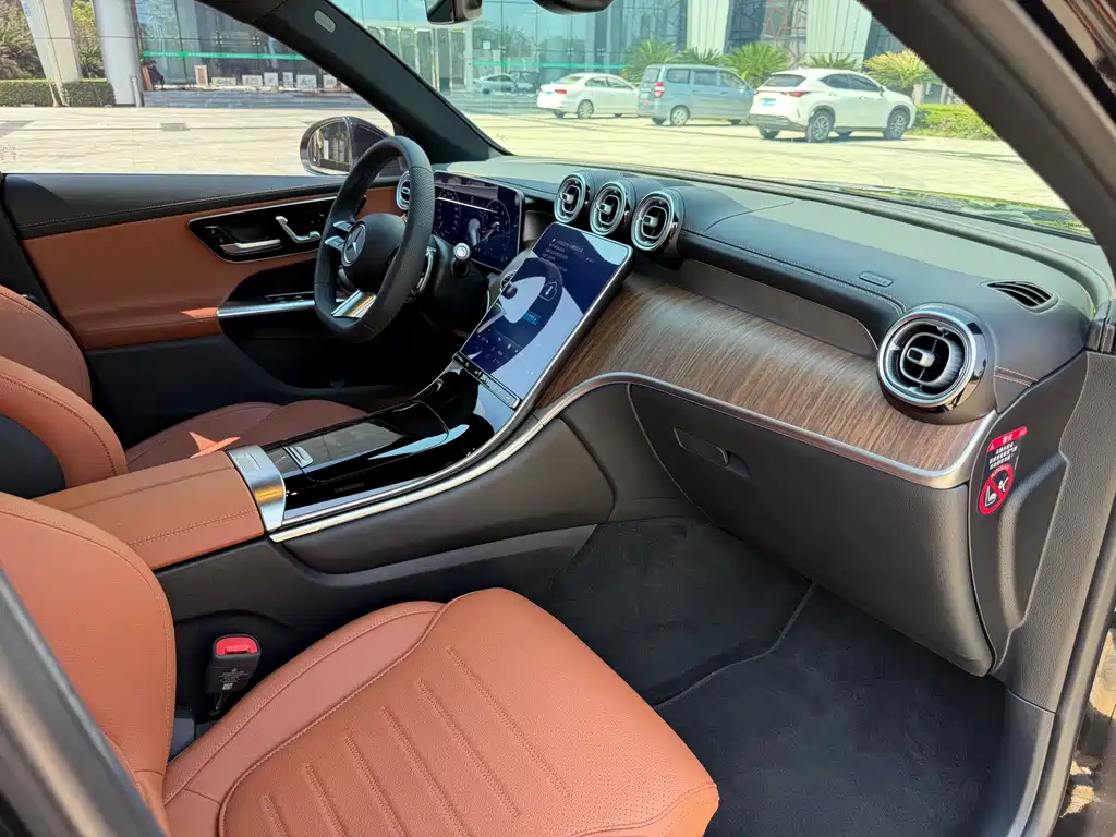 Mercedes-Benz GLC — миниатюра 10