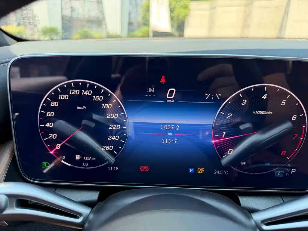 Mercedes-Benz GLC — миниатюра 15