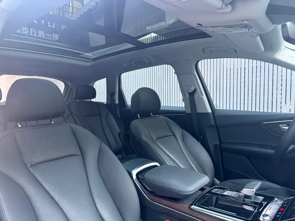 Audi Q7 — миниатюра 12