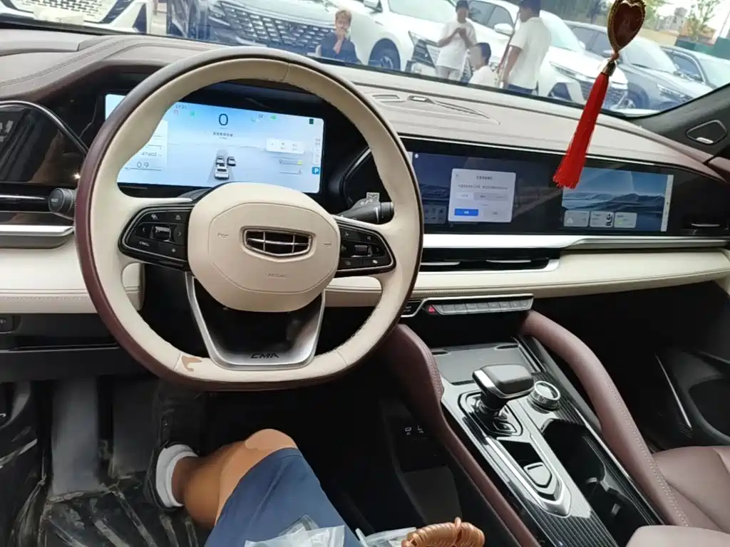 Geely Xingyue L — миниатюра 10