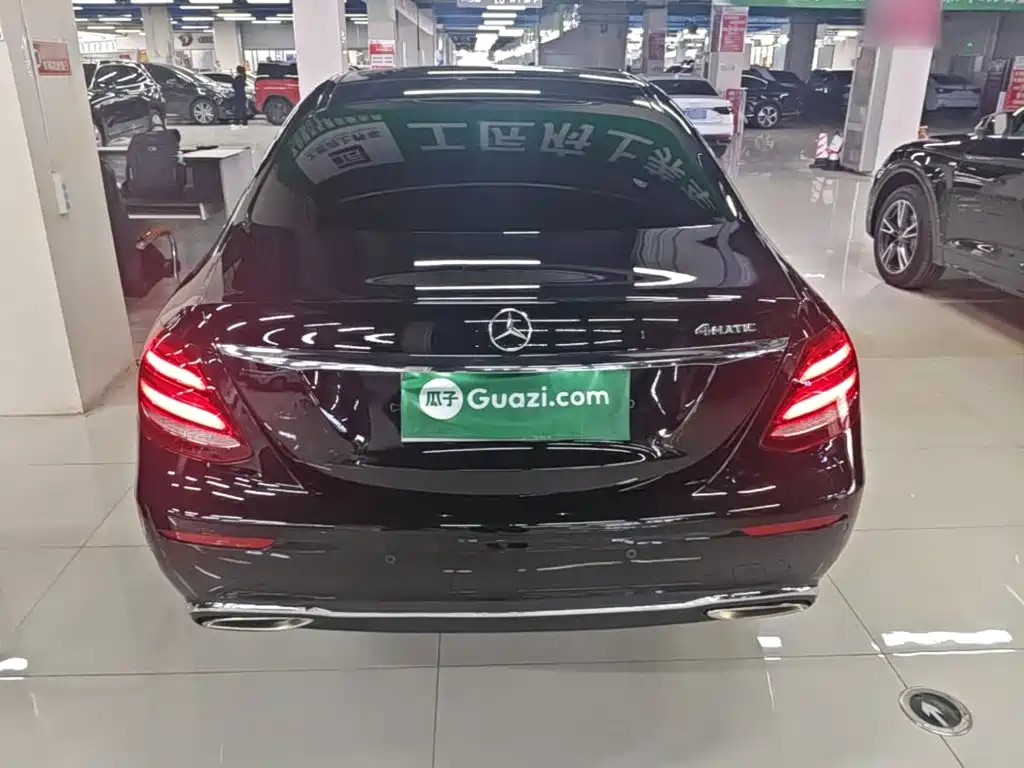 Mercedes-Benz E-Class — миниатюра 6