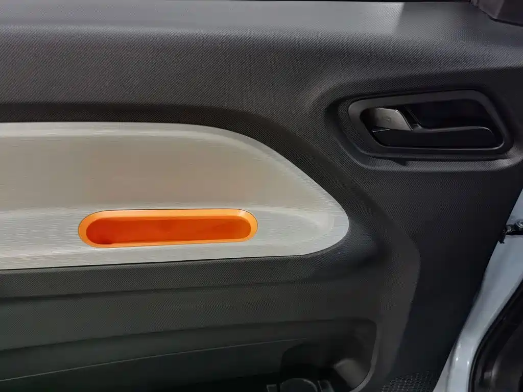 Wuling MINIEV — миниатюра 9