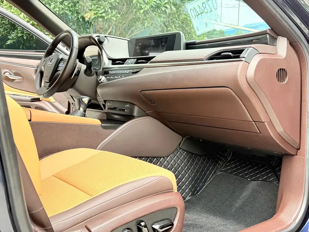Lexus ES — миниатюра 16