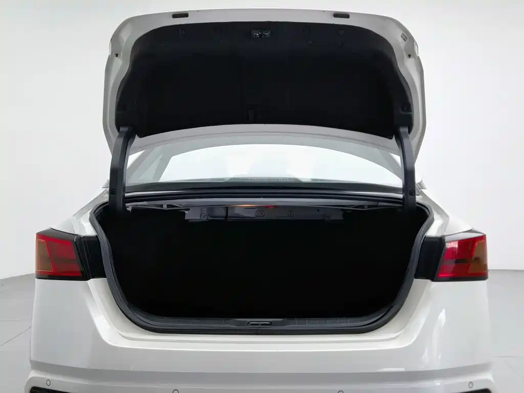 Nissan Teana — миниатюра 16