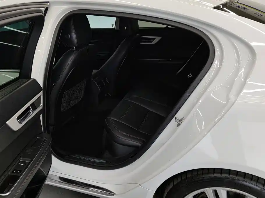 Jaguar XEL — миниатюра 11