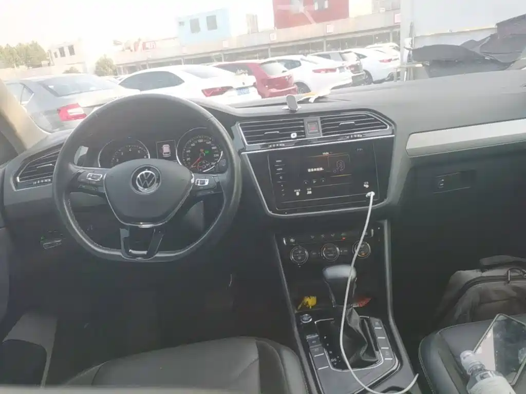Volkswagen Tiguan L — миниатюра 10