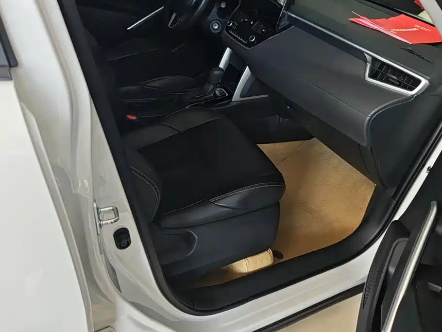 Toyota Frontlander — миниатюра 8