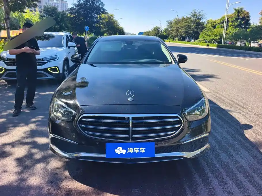 Mercedes-Benz E-Class — миниатюра 2