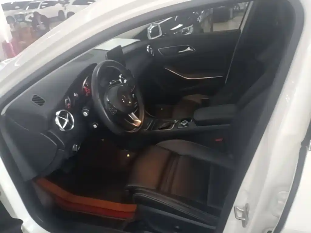 Mercedes-Benz GLA — миниатюра 15