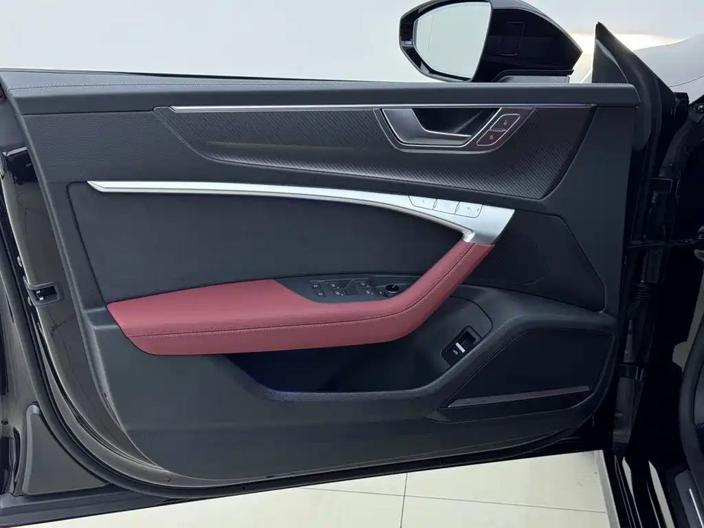 Audi A7L — миниатюра 12