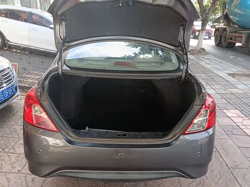 Nissan Sunny — миниатюра 19