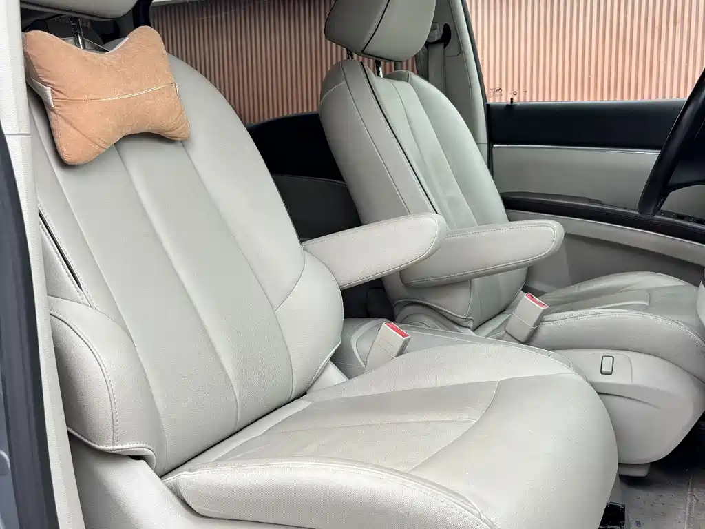 Buick GL8 — миниатюра 16