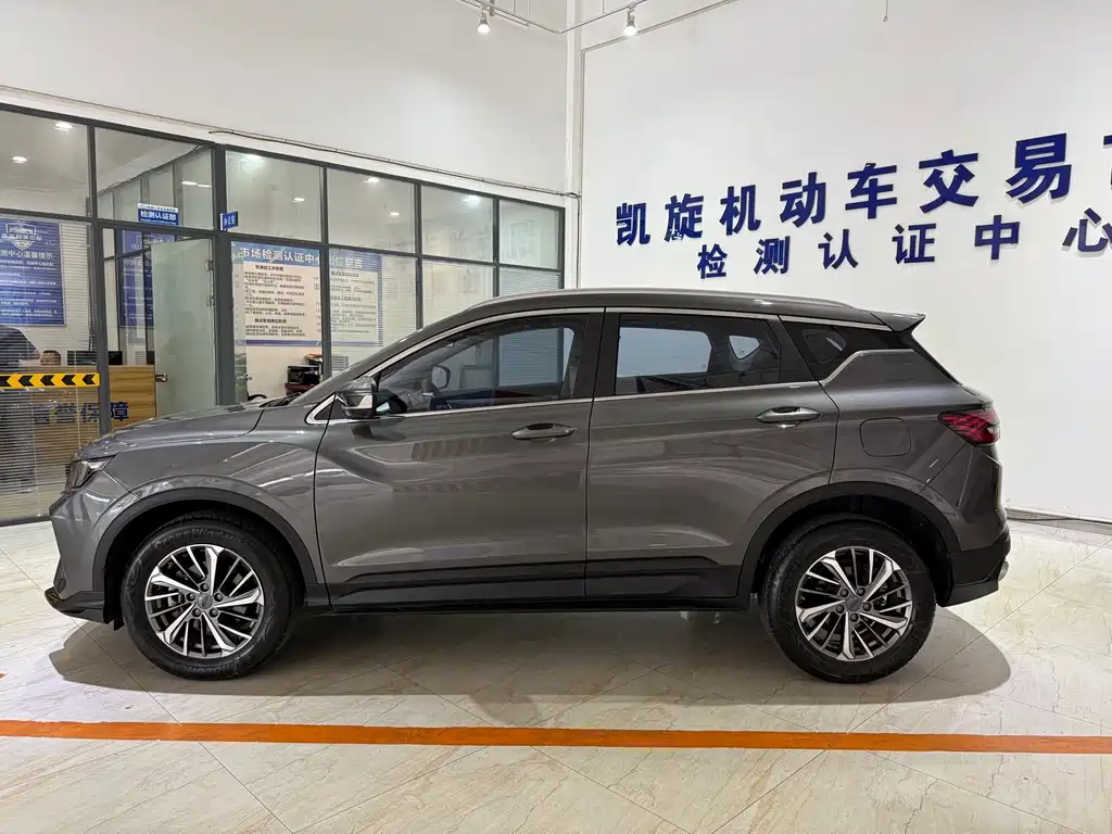 Geely Binyue — миниатюра 7