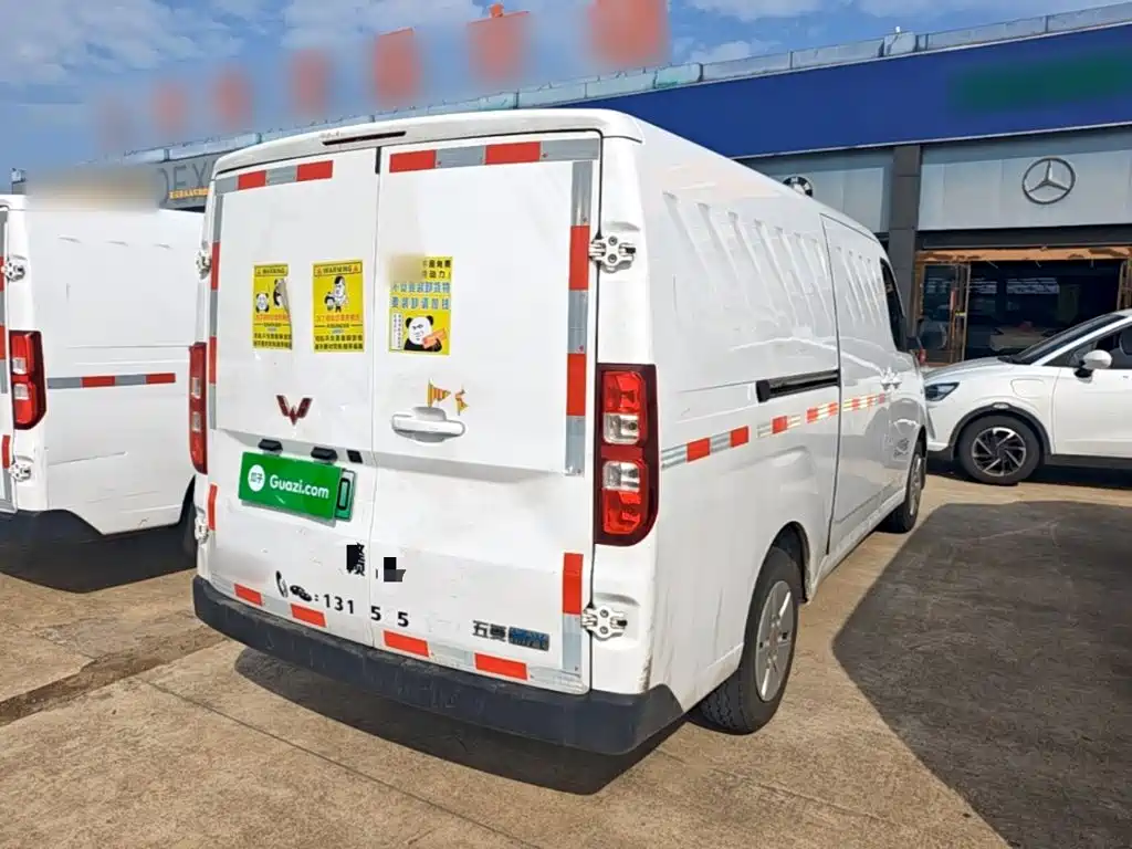 Wuling Yangguang — миниатюра 7