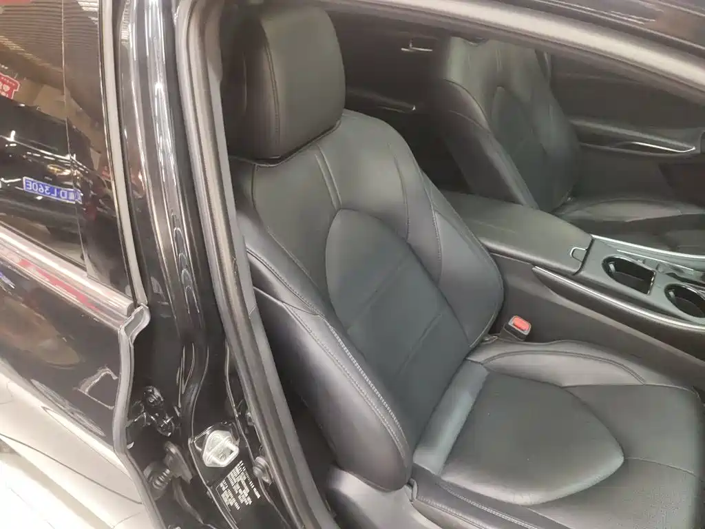 Toyota Avalon — миниатюра 3