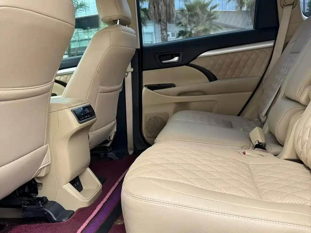 Toyota Highlander — миниатюра 6