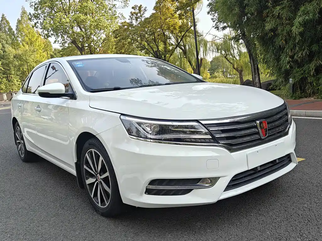 Roewe i6 Classic — миниатюра 3