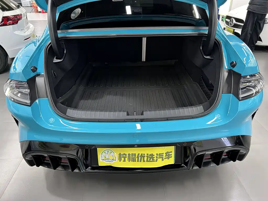 XIAOMI CAR XIAOMI SU7