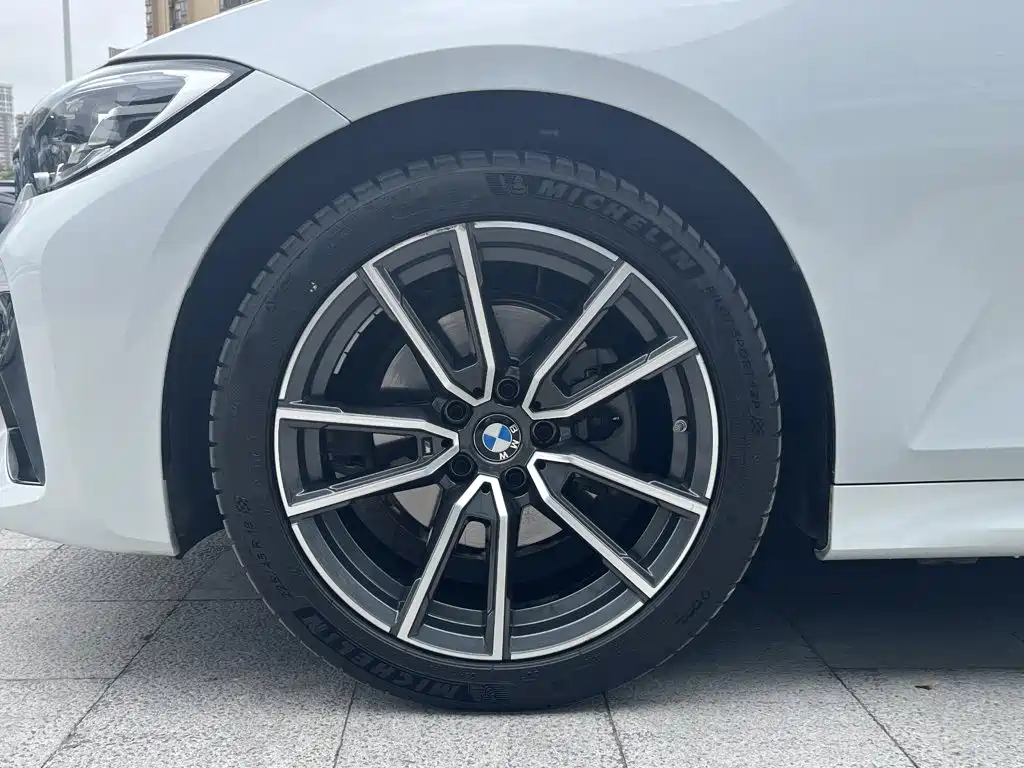 BMW 3 Series — миниатюра 10