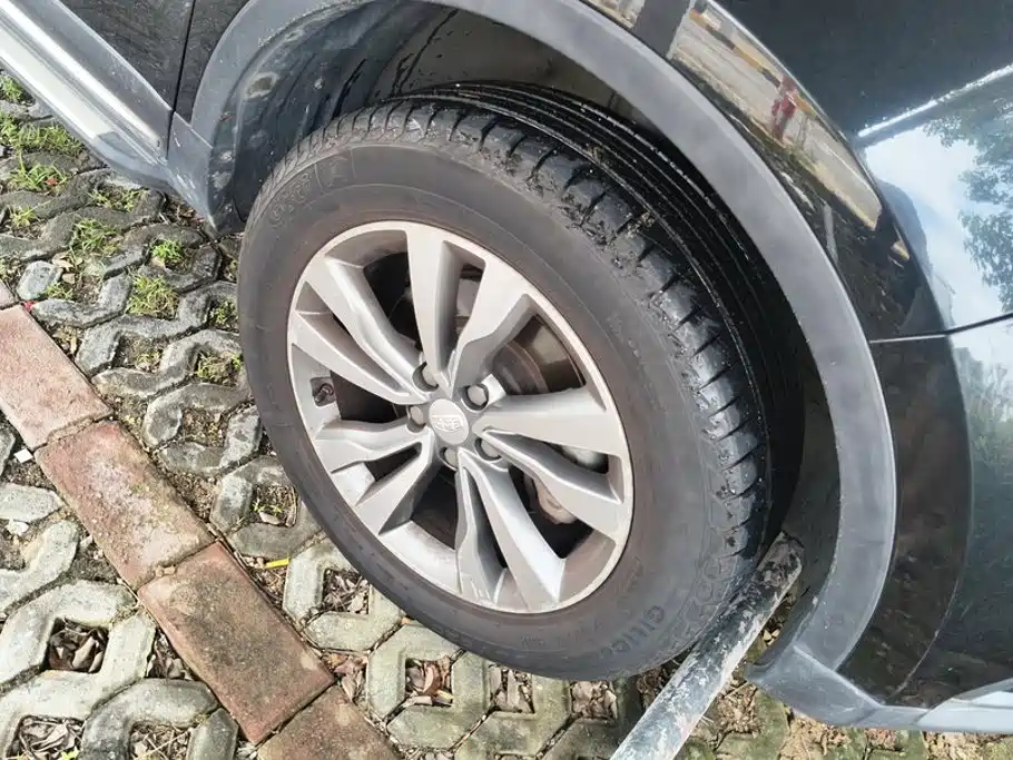 Geely Boyue — миниатюра 6