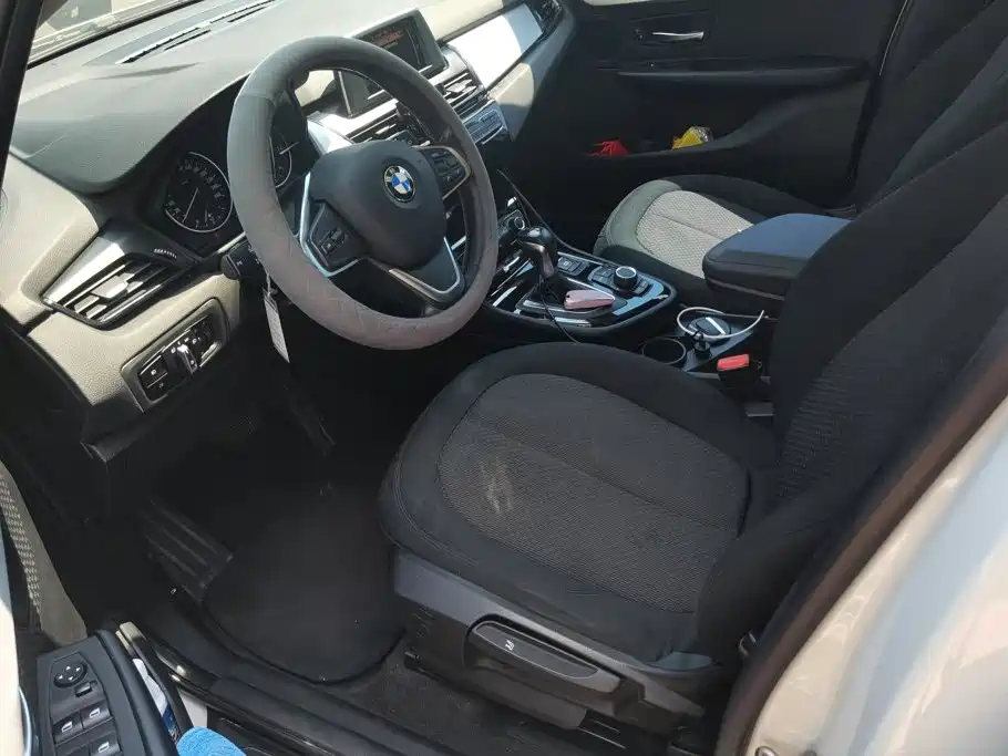 BMW 2 Series Active Tourer — миниатюра 9