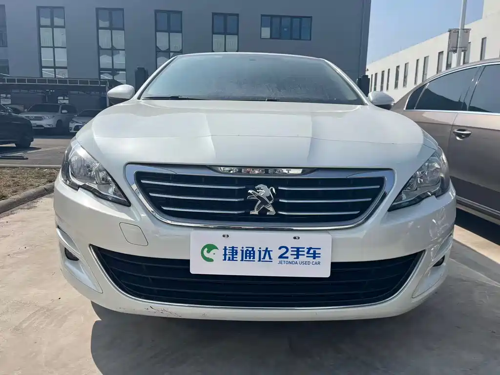 PEUGEOT 408