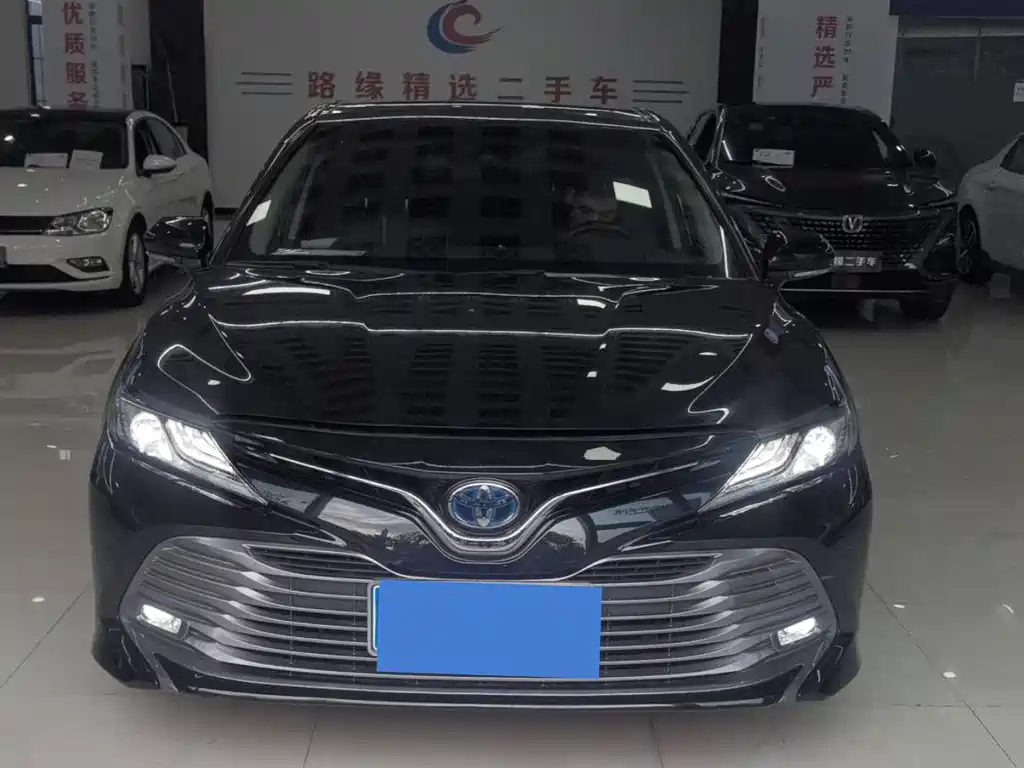 Toyota Camry — миниатюра 2