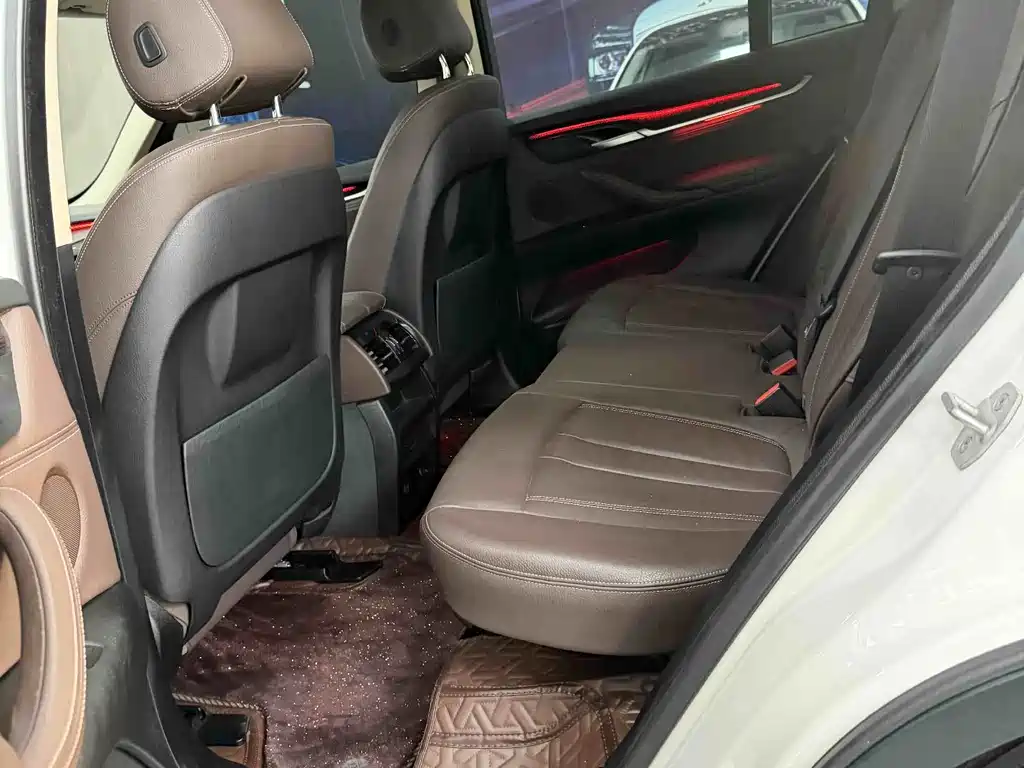 BMW X5 (Import) — миниатюра 8