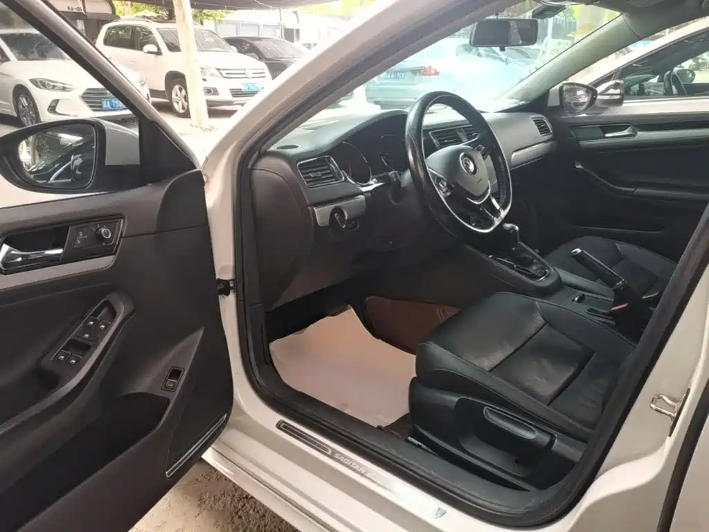 Volkswagen Sagitar — миниатюра 16