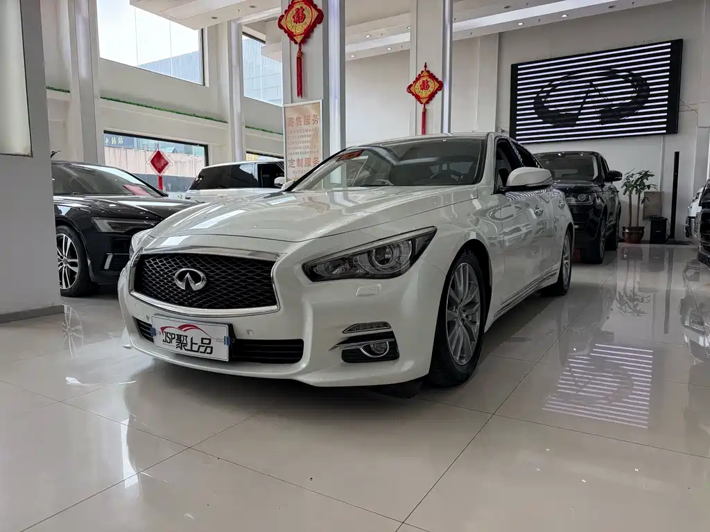 Infiniti Q50L