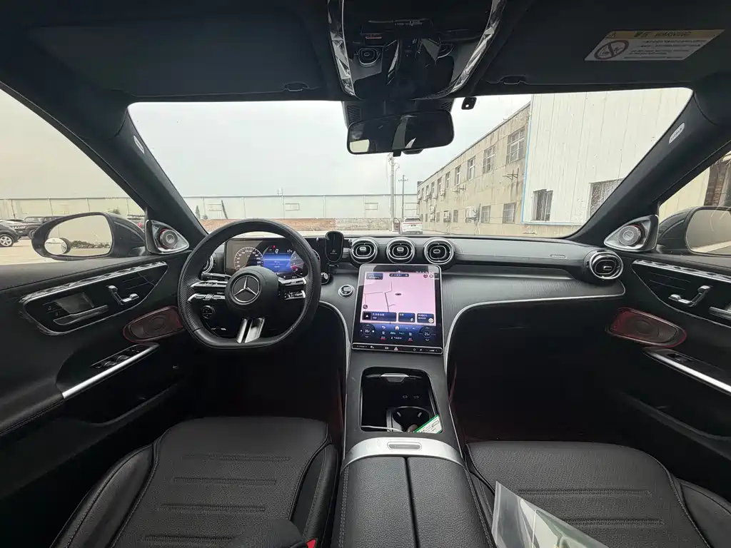 Mercedes-Benz C-Class — миниатюра 14