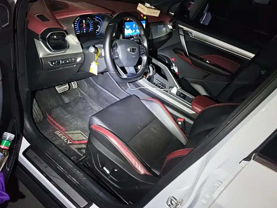 Geely Binyue — миниатюра 9