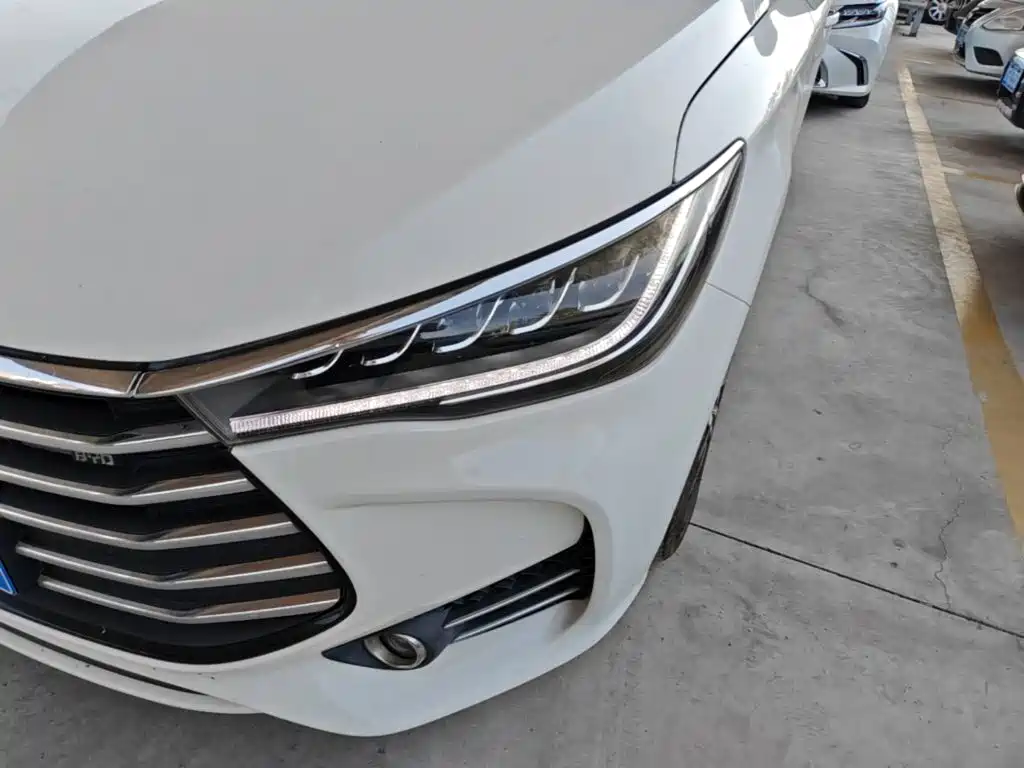BYD MAX — миниатюра 24