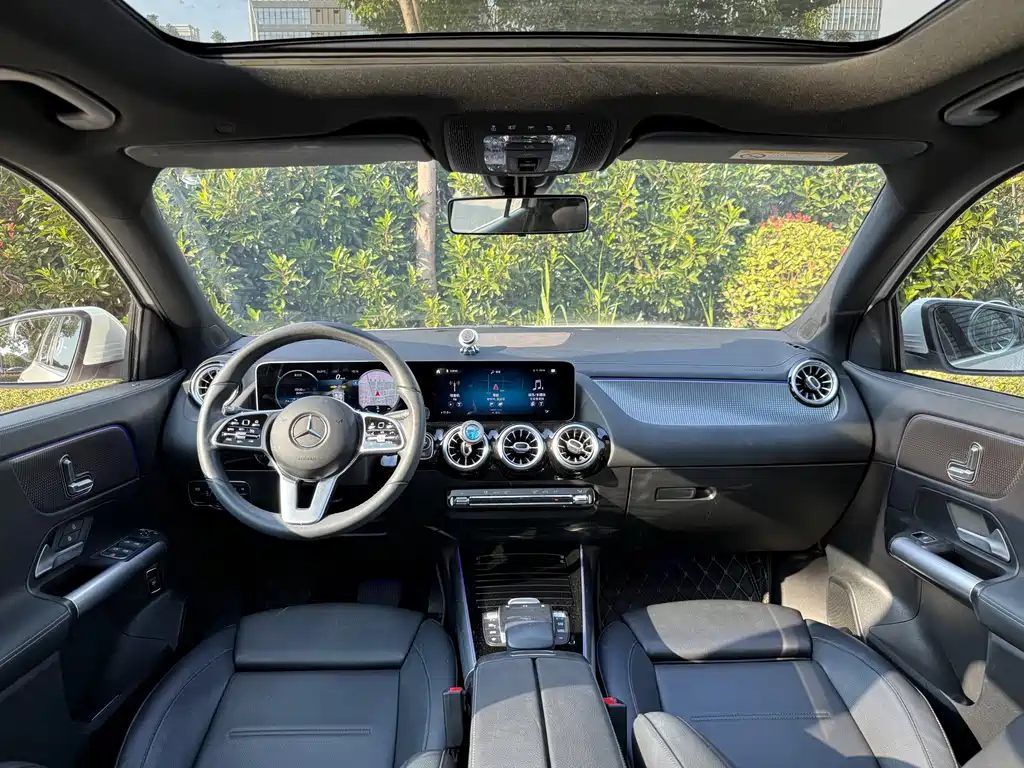 Mercedes-Benz GLA — миниатюра 8