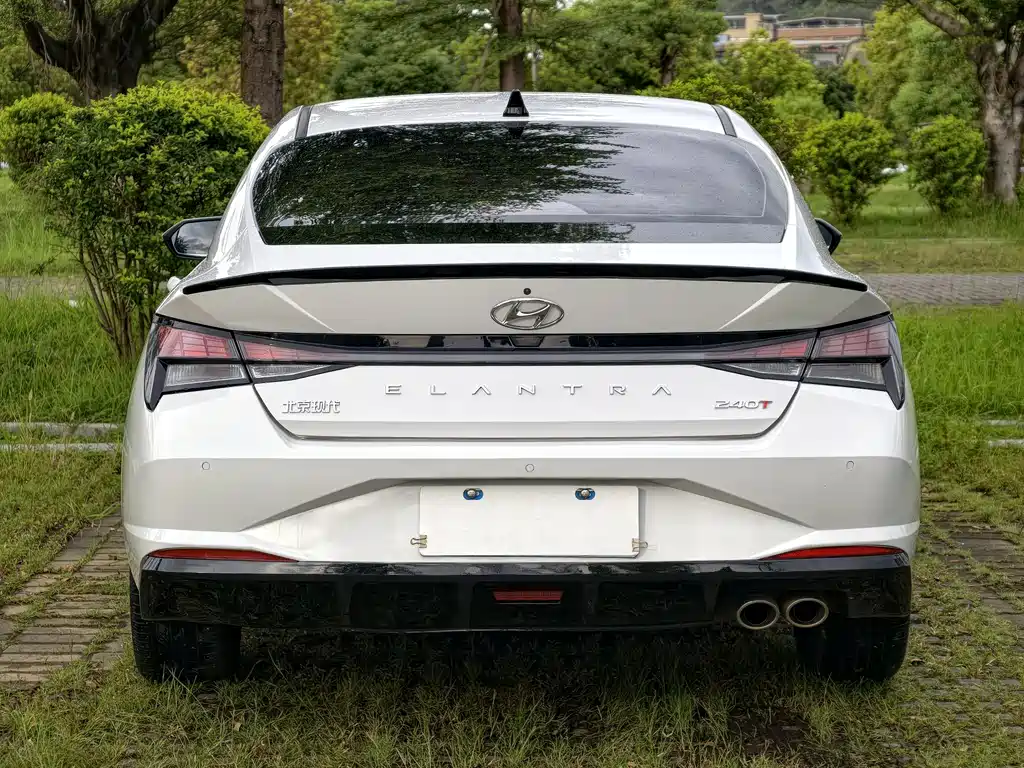 Hyundai Elantra — миниатюра 6