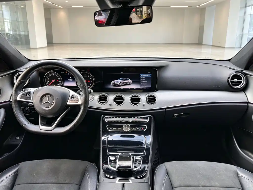 Mercedes-Benz E-Class — миниатюра 13