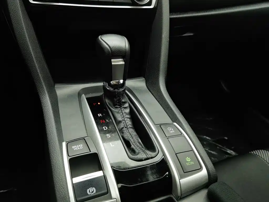 Honda Civic — миниатюра 13