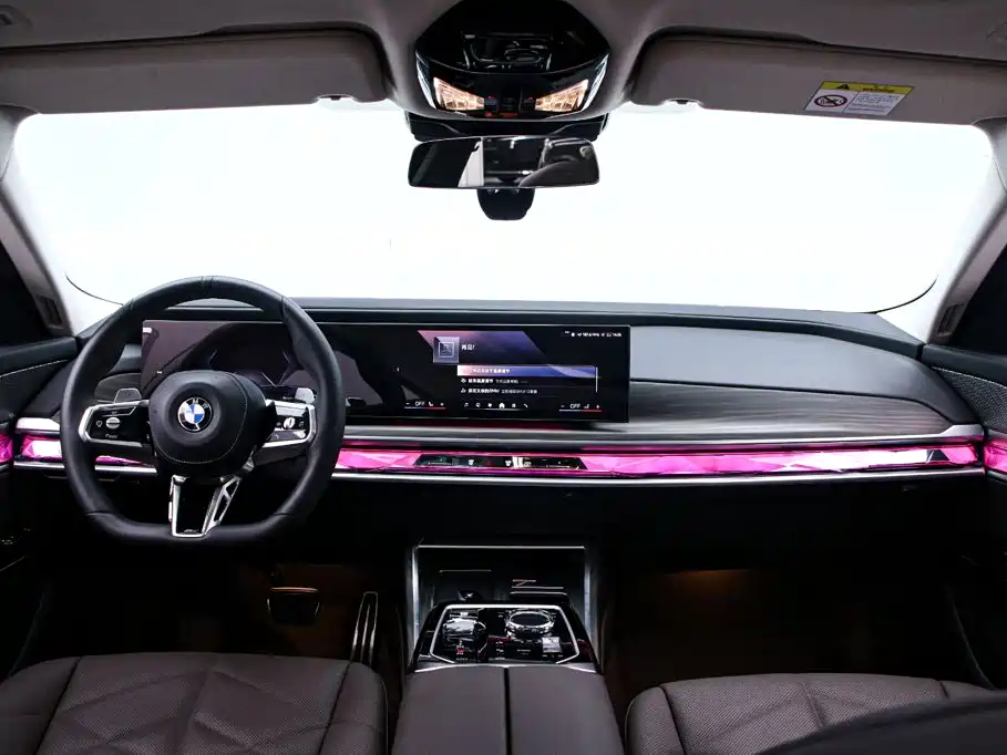 BMW 7 Series — миниатюра 5