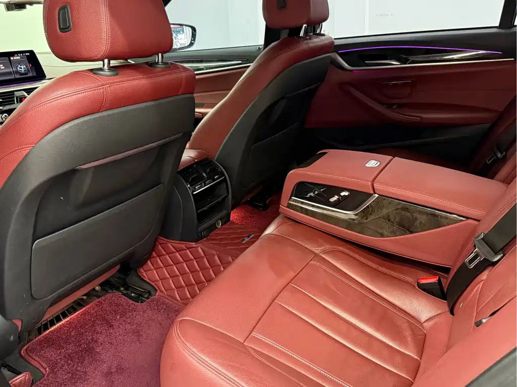 BMW 5 Series — миниатюра 6